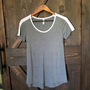 LuLaRoe Classic T - XS